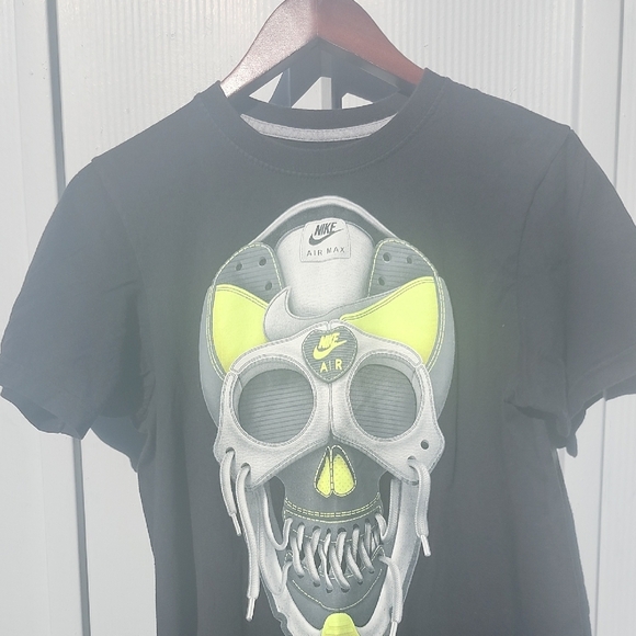 Nike Black Regular Fit Tee - Picture 3 of 6